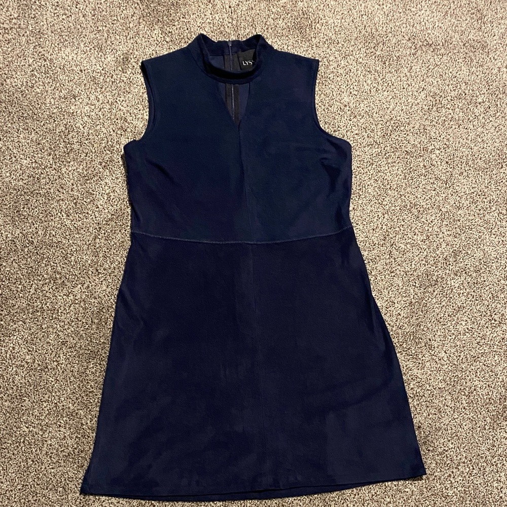 Lysse Elegant Navy Blue Sleeveless Dress